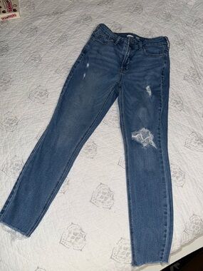 Old Navy Rockstar Super Skiny Women’s Jeans - Size 8